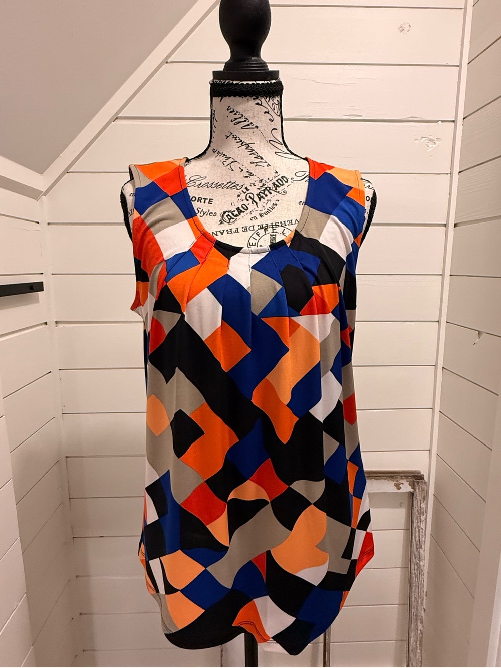 Jones Studio Multicolor Geometric V-Neck Sleeveless Top